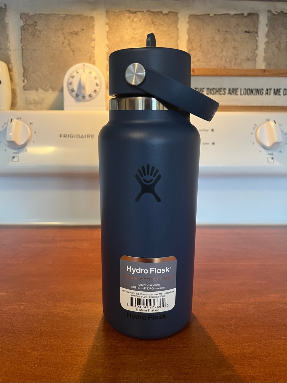 Yellowstone Hydro Flask Matte Harbor Blue Insulated Bottle with Straw Cap